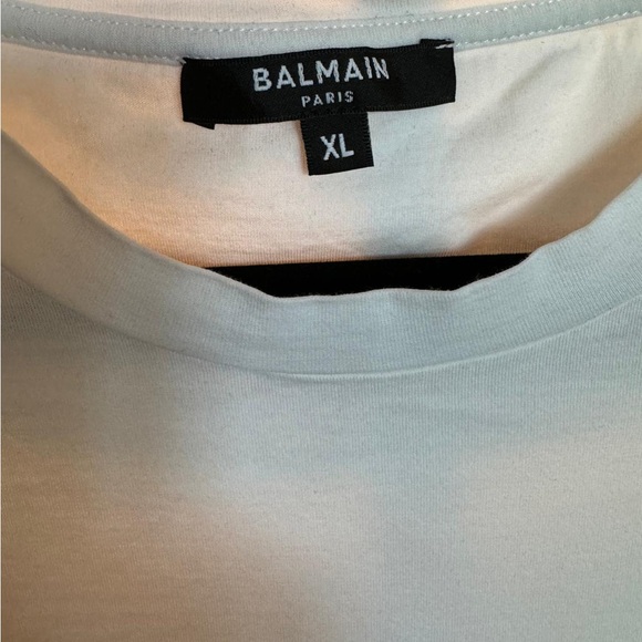 Balmain T-shirt size extra large with embroidered logo. - Picture 2 of 4